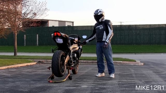 GSXR 1000 Two Brothers Full Exhaust Sound Test:  Engine Start & Revving + Gixxer Wheelies - Full HD