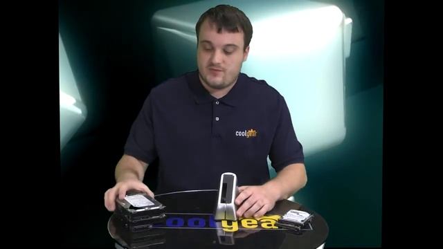 Dual Drive eSATA and USB 2.0 Hard Drive Docking and Cloning Solution смотреть онлайн