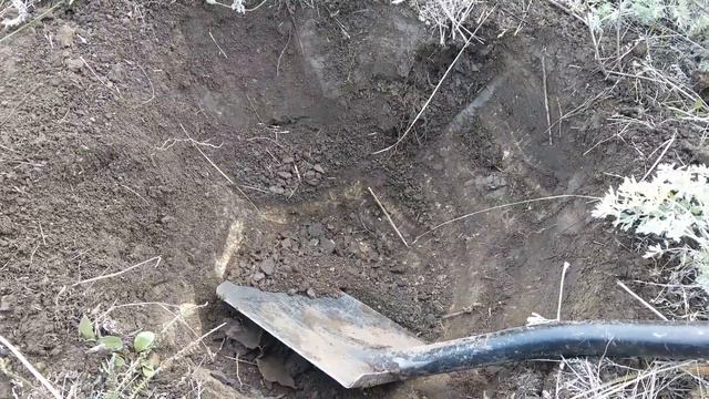 Нашел много металла на окраине жилой деревни смотреть онлайн