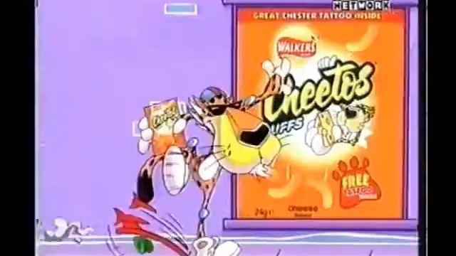 Walkers Cheetos Puffs Free Tattoo Inside UK 2000 Advert смотреть онлайн