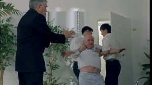 Пусть допоёт всю песню