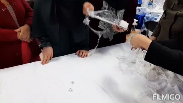 HOW TO PLAY SARAN WRAP BALL GAME & OVEN MITT GAME | CHRISTMAS GAME | Repost from my previous Conten смотреть онлайн