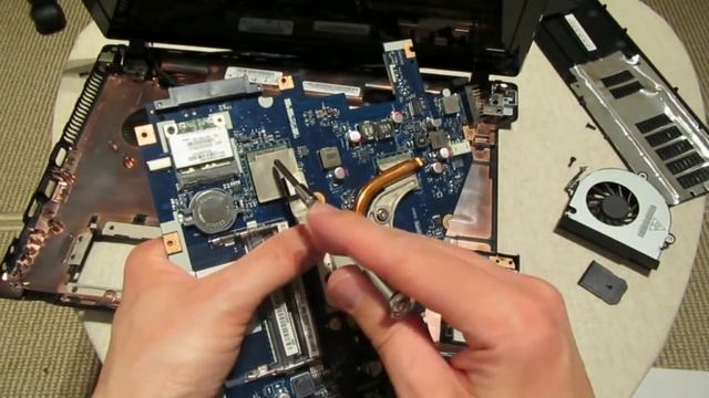 Замена процессора в ноутбуке (2 ядра на 4 ядра) смотреть онлайн