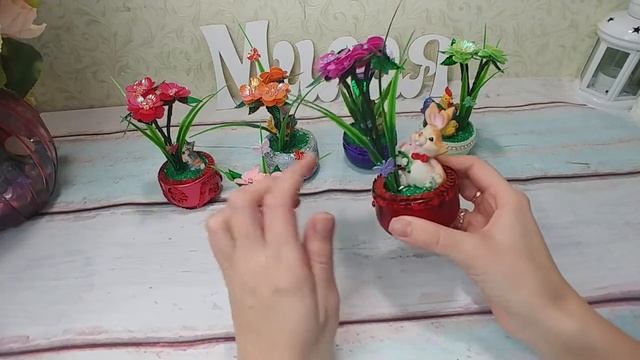 Цветы из пайеток и бисера. Сувенир на 8 марта своими руками. смотреть онлайн