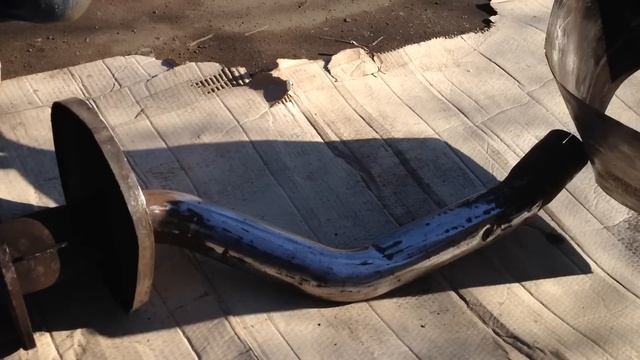 W124 AMG Exhaust Inside View