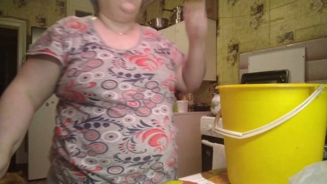 Езжу по больницам, забрала с ремонта чайник/Сын приехал с Ижевска/Занимаюсь рассадой. смотреть онлайн