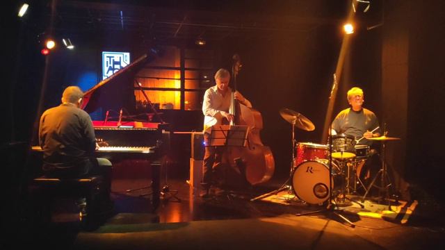 My Love and I - Boukalis, Yaxoglou, Sidirokastritis Trio - Charlie Haden Tribute смотреть онлайн