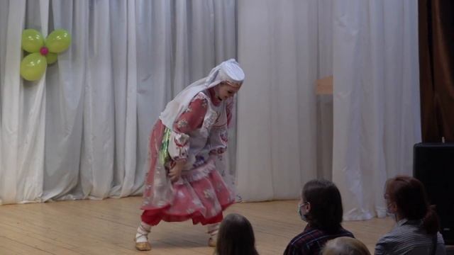 Татарский танец ''Чабата'' - Соловьева Александра смотреть онлайн