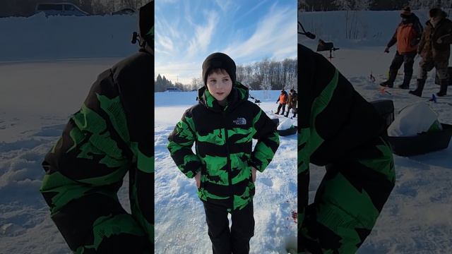 Юное поколение. Рыбалка и отдых на природе. Интерес к рыбалке. смотреть онлайн