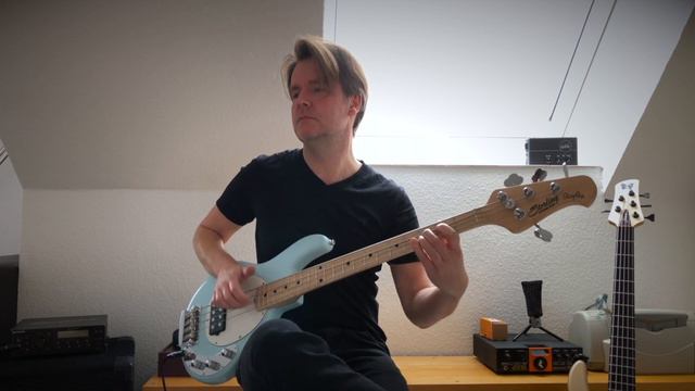 Sterling By Music Man Stingray Short Scale Bass - Sound Demo (no Talking)