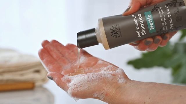 Шампунь против перхоти Крапива от Urtekram