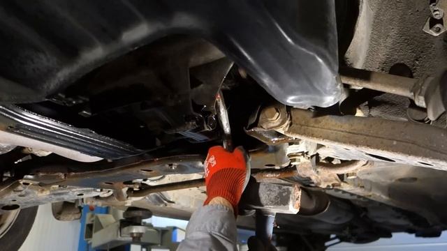 How to repair drive axle and gearbox seal gasket oil leak смотреть онлайн