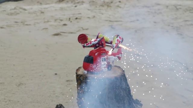 Experiment: Rocket powered Boat! смотреть онлайн