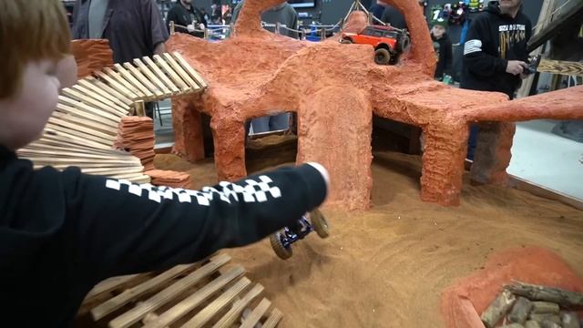 Hobby Shop Tour! Superior RC, Junction City, OR смотреть онлайн