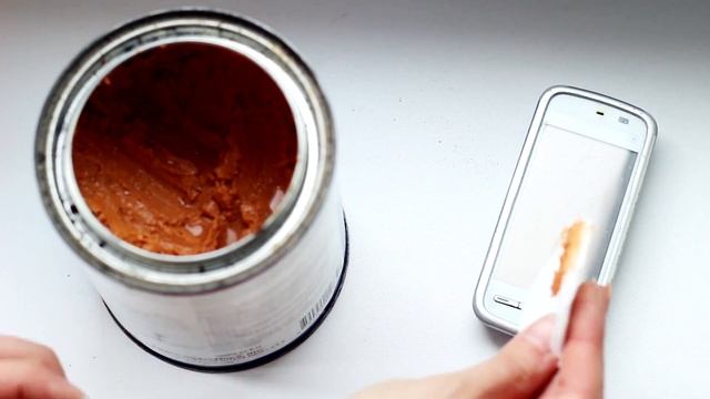 Как убрать царапины с экрана телефона смотреть онлайн
