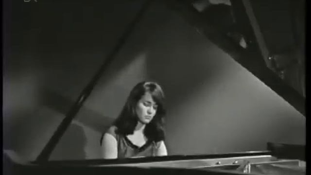 Martha Argerich plays Chopin смотреть онлайн