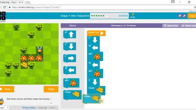 Code.org: Course 1 - Stage 7: Bee Sequence смотреть онлайн