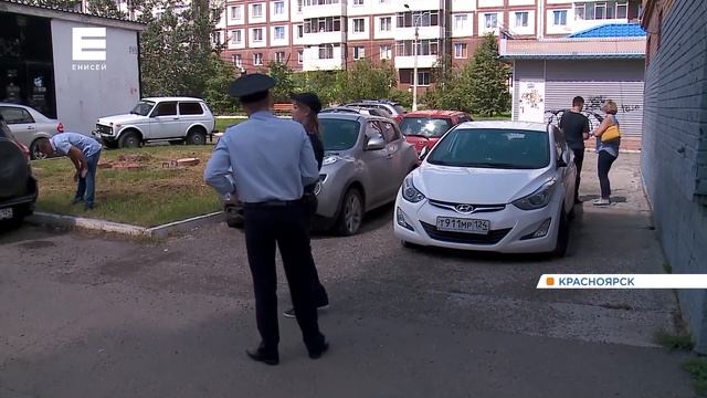 В Красноярске на Взлетке неизвестные порезали колеса у 14 автомобилей смотреть онлайн