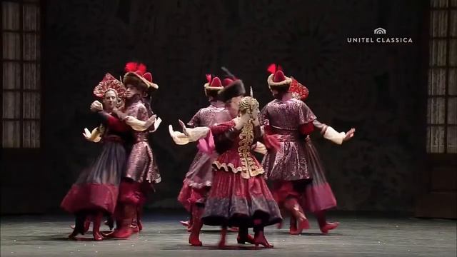 П.И.Чайковский. Балет "Щелкунчик" ІІд. Русский танец "Трепак" смотреть онлайн