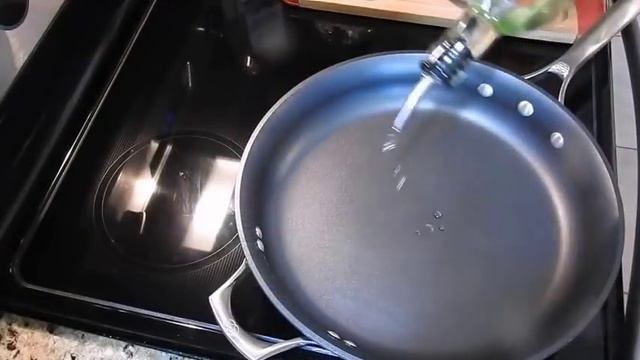 МОЛОДОЙ КАРТОФЕЛЬ. Как вкусно пожарить молодую картошку! (Fried potato) смотреть онлайн