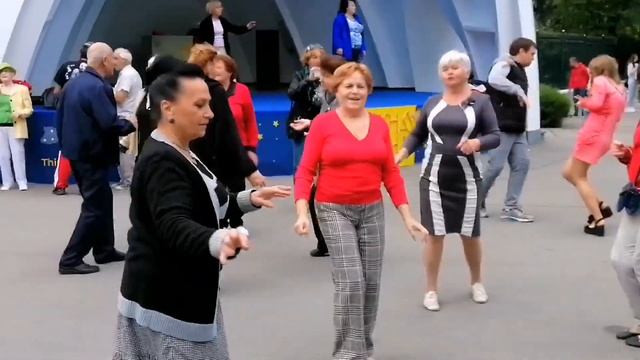 Слова слова Танцы в парке Горького Харьков Сентябрь 2021 смотреть онлайн