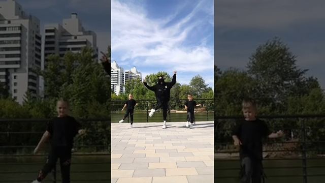 Научил Танцевать ❤️ Повторили Танец ?? #tuzelity Подпишись? смотреть онлайн