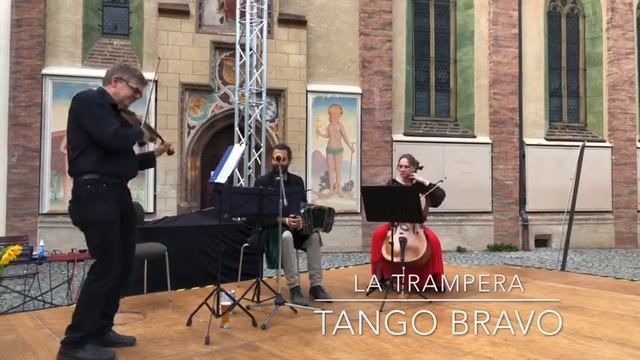 Tango Bravo live: La trampera смотреть онлайн