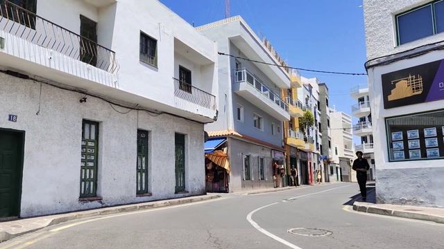 Через банановые плантации к ЧЕРНЫМ ПЕСКАМ смотреть онлайн