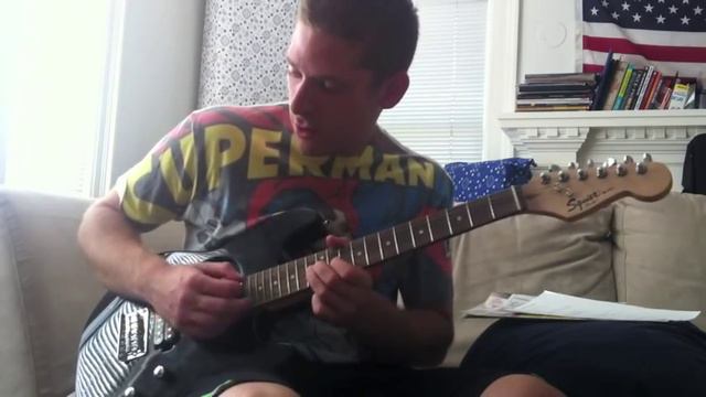 Fender Squier Mini Player Travel Strat смотреть онлайн