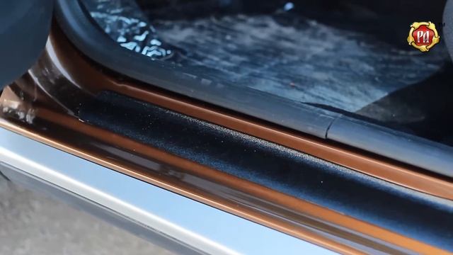 Накладки на внутренние пороги дверей Renault Duster 2015. Вариант 2 (russ-artel.ru) смотреть онлайн
