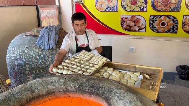 Interesting street food Uzbek somsa "Somsani qizig'i" Assalom Uzbekistan смотреть онлайн