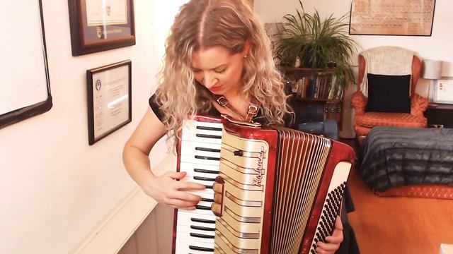Accordion to Me - 1979 смотреть онлайн