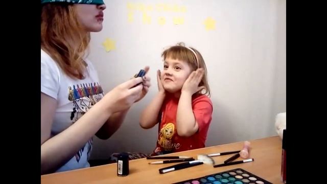 Макияж ВСЛЕПУЮ! Очень СМЕШНОЕ видео смотреть онлайн