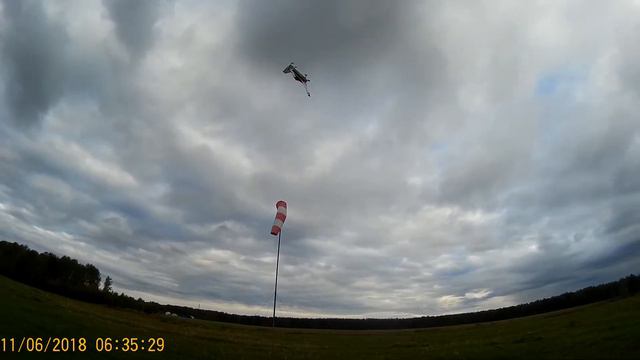 Полет EDGE 540 EPP (850 мм)