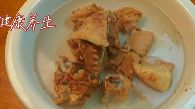 排骨莲藕熬成汤，想不到这么好喝，而且还能提高身体免疫力#養生食譜