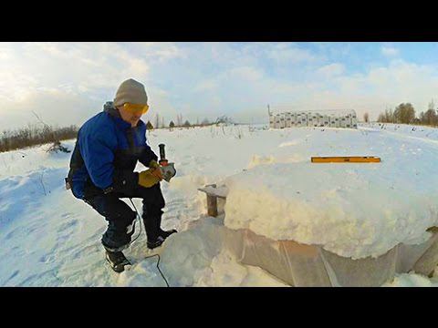 Зимняя СТРОЙКА летней БЕСЕДКИ. Первая доска. смотреть онлайн