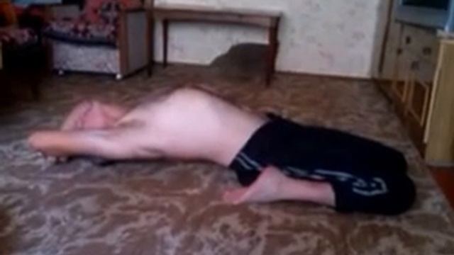 Кушетка. удаляет боль в коленях смотреть онлайн