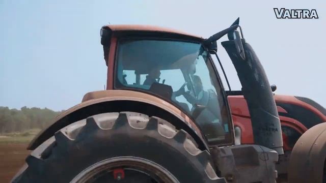 Марафон Valtra: испытания тракторов Valtra в одних из самых сложных полевых условиях