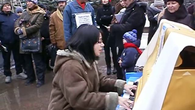 Мария Бритченко на акции "Пианино для Донецка" 8 февраля смотреть онлайн