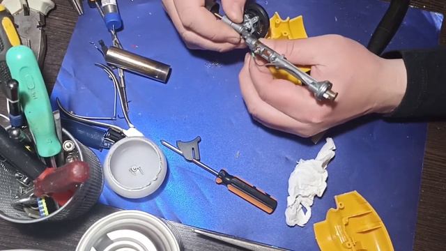 ну очень просто!! ремонт газовой горелки. неработает пьезо поджиг, замена пьезо элемента. смотреть онлайн