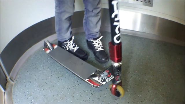 Will Bekker | Scooter Check смотреть онлайн