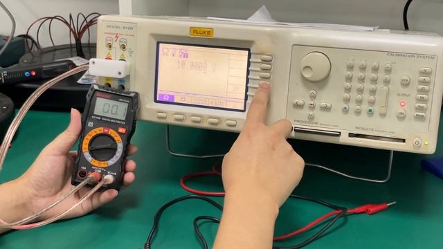 GVDA Test comparison Digital multimeter GD103B VS FLUKE 9100 multi-function calibrator смотреть онлайн