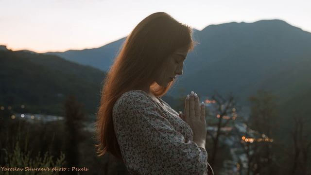 Shadows Of The Mountains & Тени гор - молитвенное спонтанное пение - a spontaneous prayer смотреть онлайн