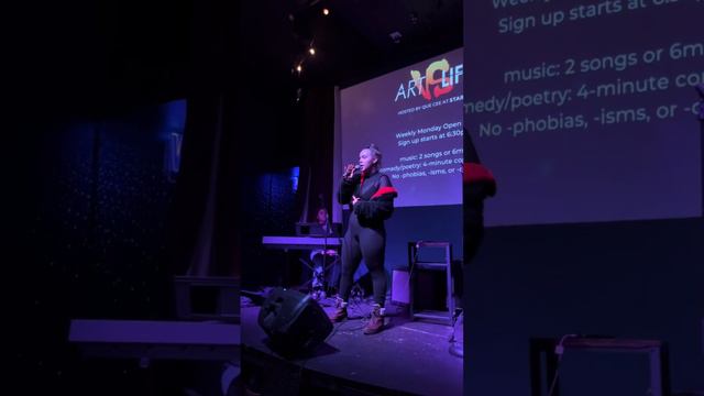 The Lavender Buds - Drive Him (Live) смотреть онлайн