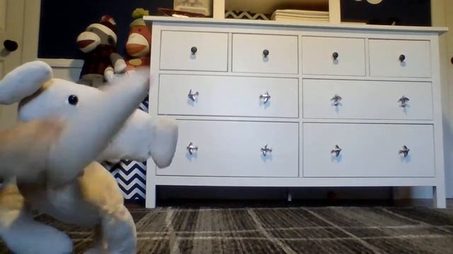 Bear Alpha Plush Showcase смотреть онлайн