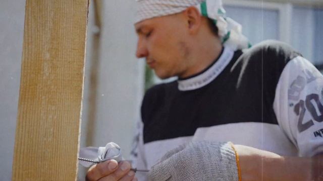 Руслан Наибулин - видеоурок как закручивать 100 мм саморезы отверткой и лайфхаки. смотреть онлайн