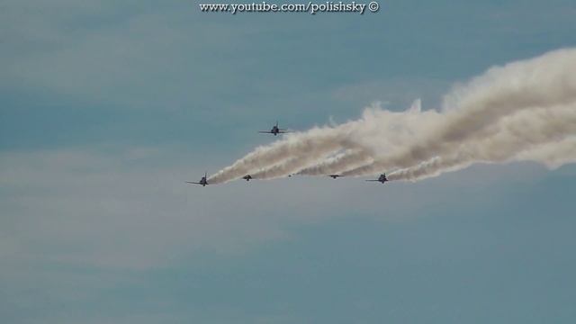 Red Arrows - the Royal Air Force Aerobatic Team NATO Days 2012 Ostrava-Mošnov Airport LKMT / OSR смотреть онлайн