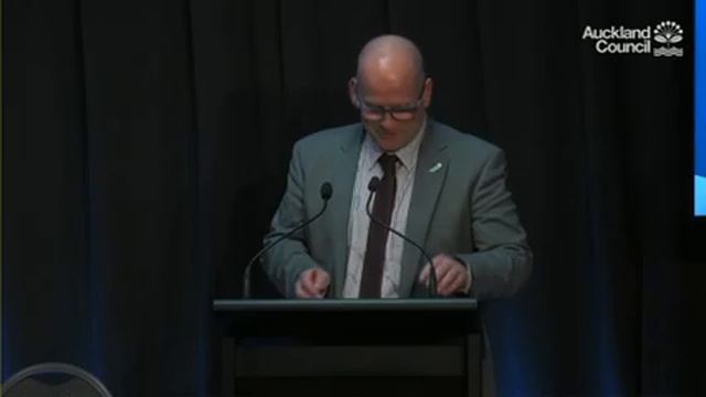 The New South? Managing Growth in Auckland смотреть онлайн