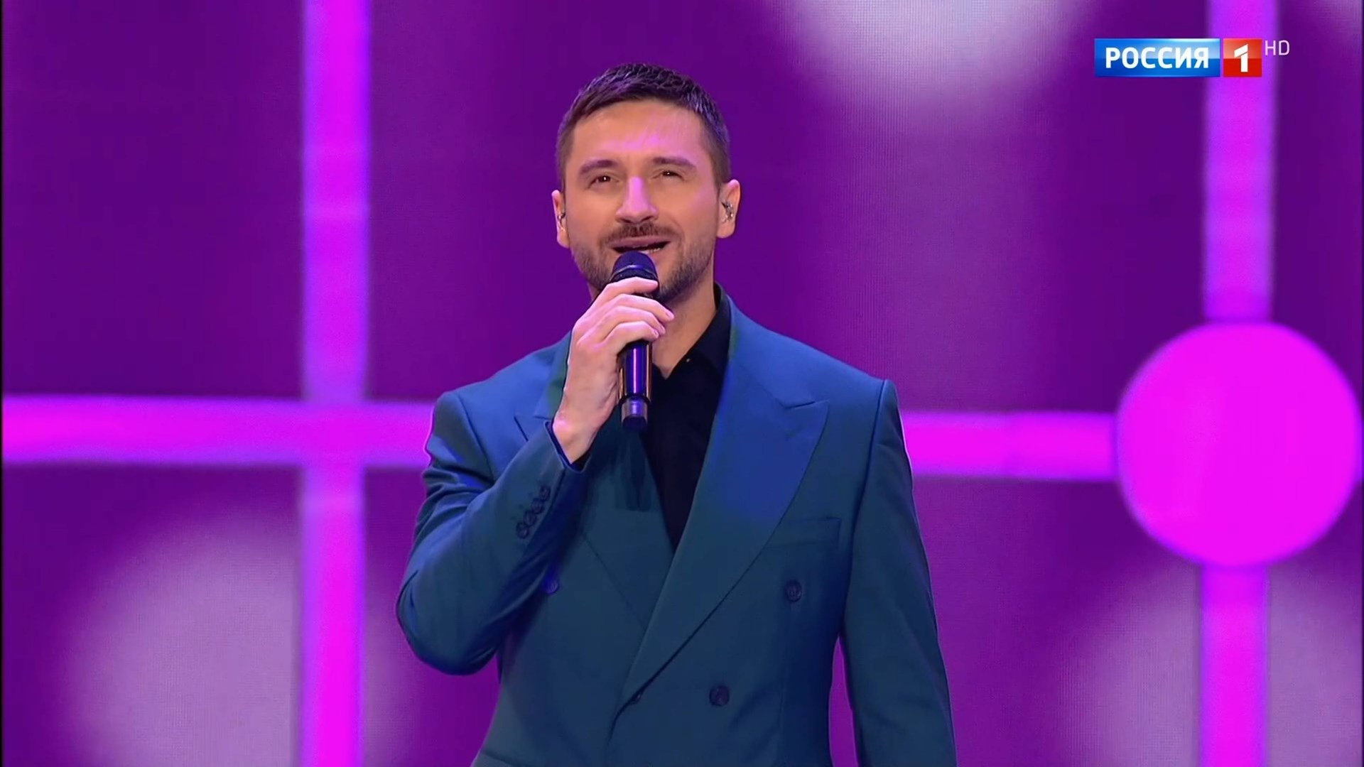 Концерт "День знаний в кругу семьи" 2024-09-01 | Сергей Лазарев - Загадай любовь смотреть онлайн