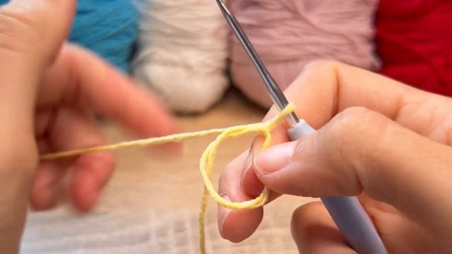 Magic Ring and 6 Single Crochet Tutorial Step By Step смотреть онлайн
